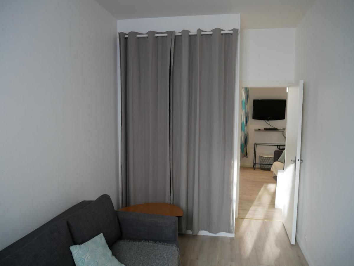 Modern 1 Bedroom Apartment Near The Metro. อีวรี-ซูร์-แซ็น ภายนอก รูปภาพ