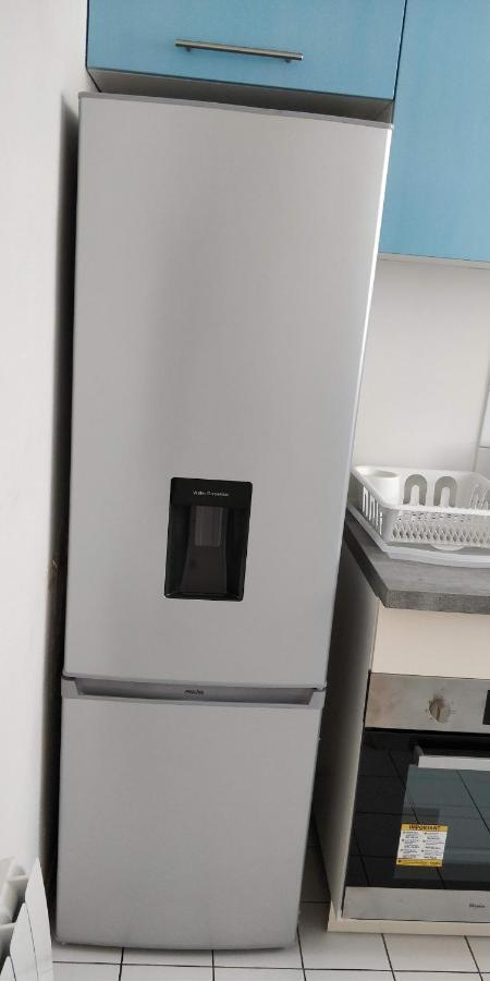 Modern 1 Bedroom Apartment Near The Metro. อีวรี-ซูร์-แซ็น ภายนอก รูปภาพ