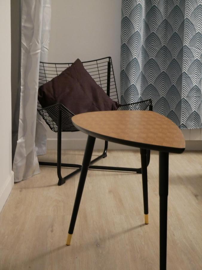 Modern 1 Bedroom Apartment Near The Metro. อีวรี-ซูร์-แซ็น ภายนอก รูปภาพ