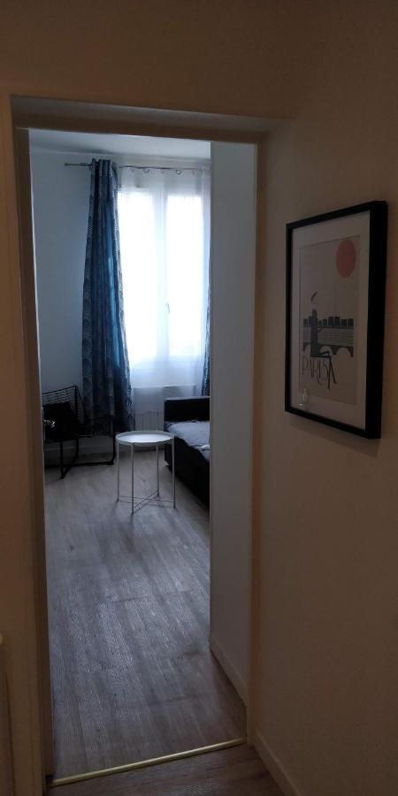Modern 1 Bedroom Apartment Near The Metro. อีวรี-ซูร์-แซ็น ภายนอก รูปภาพ