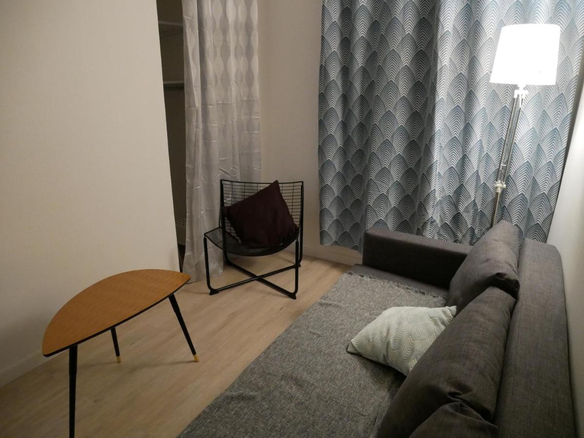 Modern 1 Bedroom Apartment Near The Metro. อีวรี-ซูร์-แซ็น ภายนอก รูปภาพ