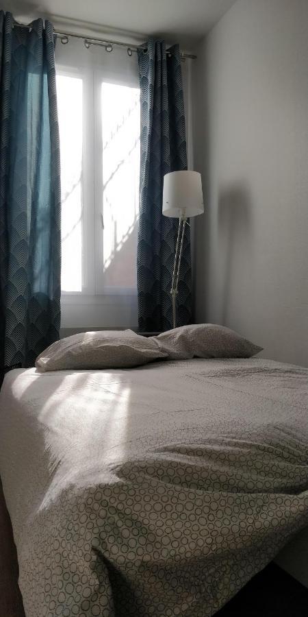 Modern 1 Bedroom Apartment Near The Metro. อีวรี-ซูร์-แซ็น ภายนอก รูปภาพ