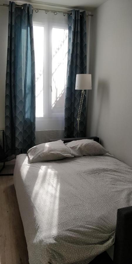 Modern 1 Bedroom Apartment Near The Metro. อีวรี-ซูร์-แซ็น ภายนอก รูปภาพ