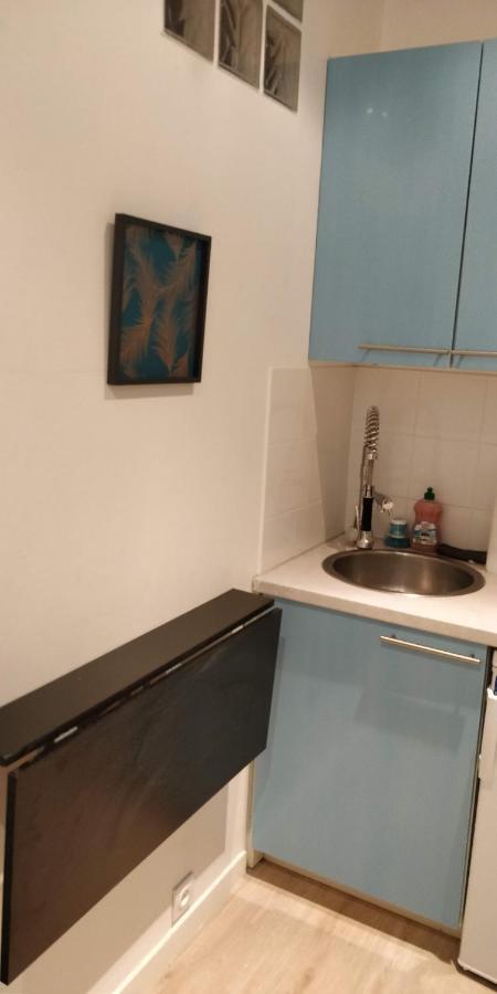 Modern 1 Bedroom Apartment Near The Metro. อีวรี-ซูร์-แซ็น ภายนอก รูปภาพ