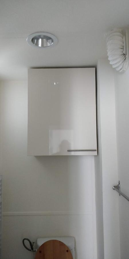 Modern 1 Bedroom Apartment Near The Metro. อีวรี-ซูร์-แซ็น ภายนอก รูปภาพ